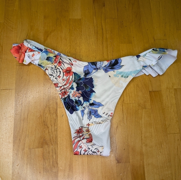 Maaji Reversible Cheeky Cut Ruffle Bottom - Happy Thoughts Kali NWOT Size small - Picture 5 of 10